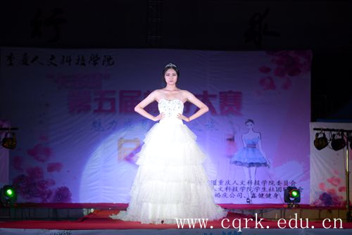 选手婚纱秀_副本.jpg