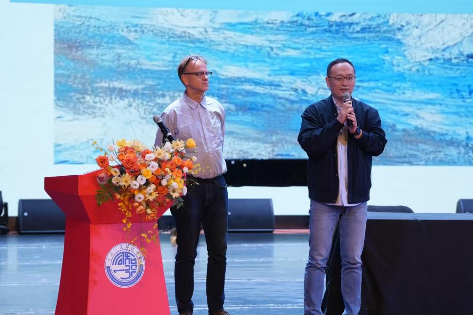 ​国际音乐大师面对面:  萨克斯大师博恩坎普教授系列学术活动在我校圆满举行